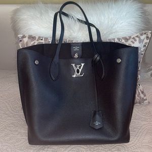 Authentic Louis Vuitton Lockme Tote